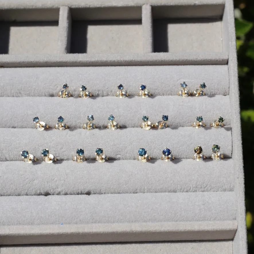 2.4mm Parti Stud Earrings, Bright Blue, 4 claw 9ct Yellow Gold