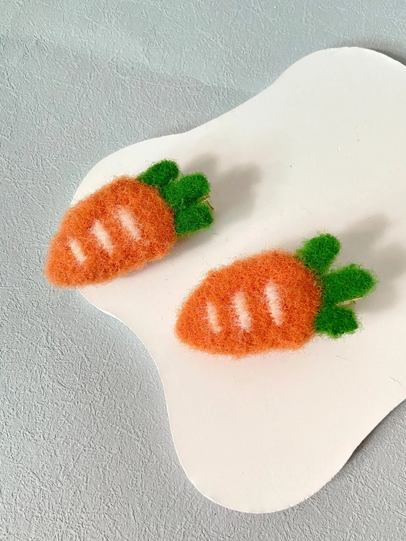 2pcs Fuzzy Carrot Decor Alligator Hair Clip Funny Hair Clip for Women Barrette