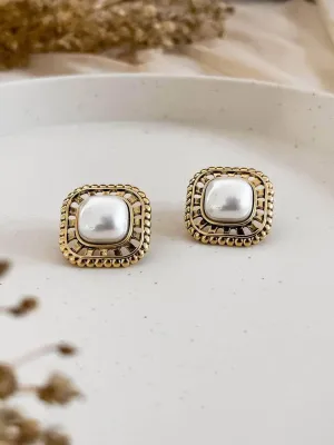 Baroque Pearl Elegance Earrings