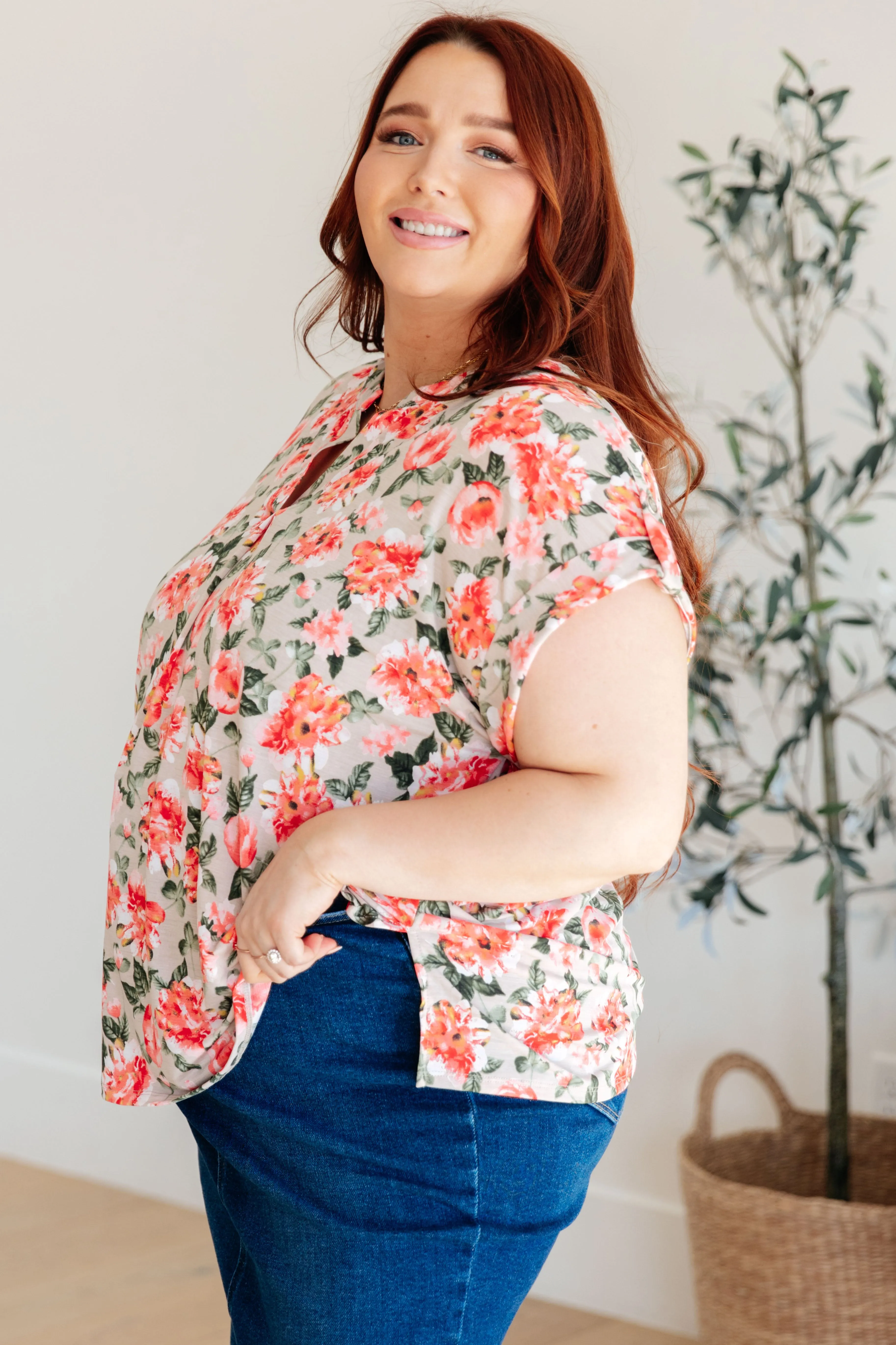 Lizzy Cap Sleeve Top in Coral and Beige Floral