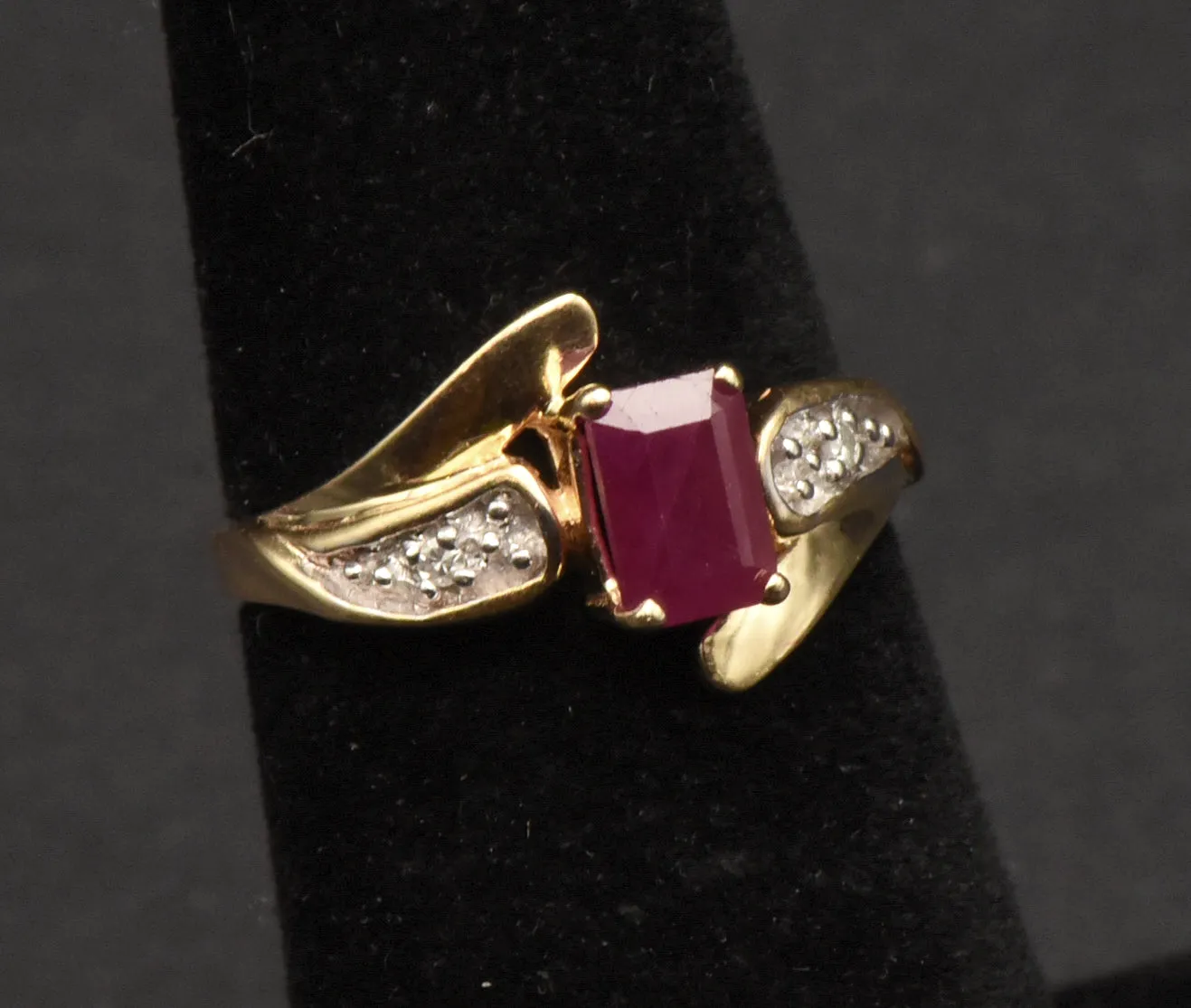 Vintage 14k Gold Ruby and Diamond Ring - Size 5