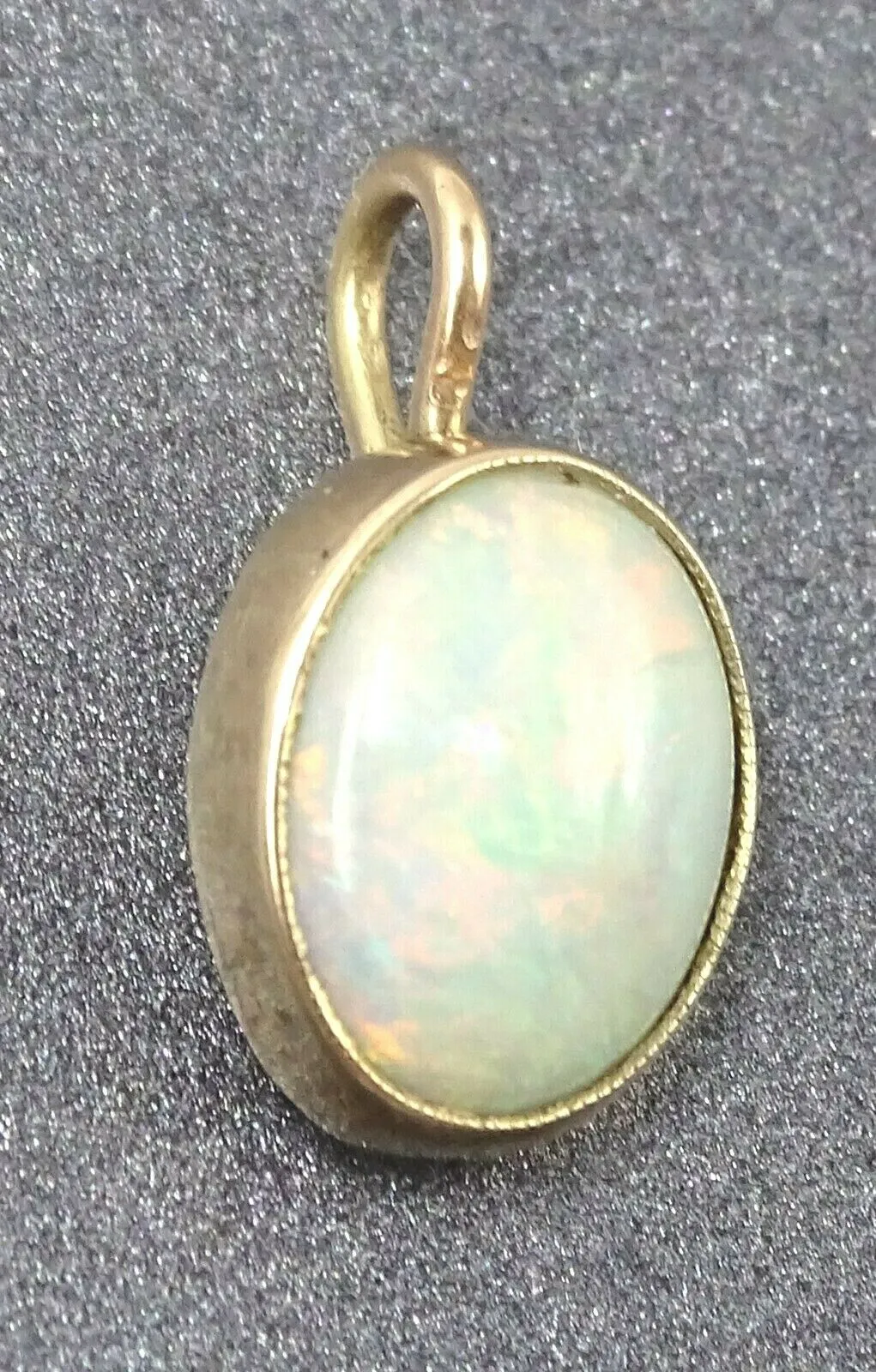 Vintage & Handmade 9ct Yellow Gold Light Natural Opal Pendant - Fine Jewellery