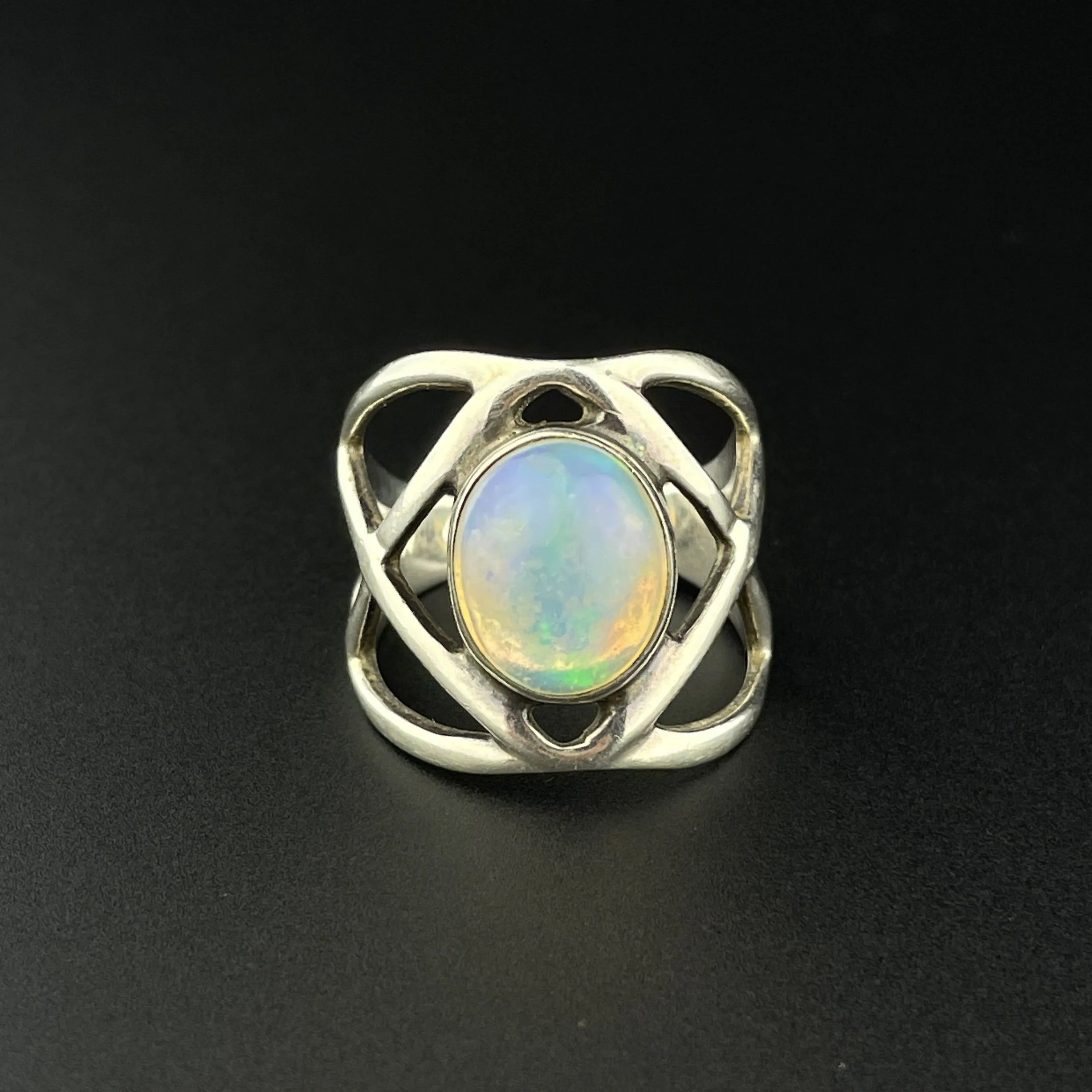 Vintage Fire Jelly Opal Cabochon Silver Infinity Band Ring