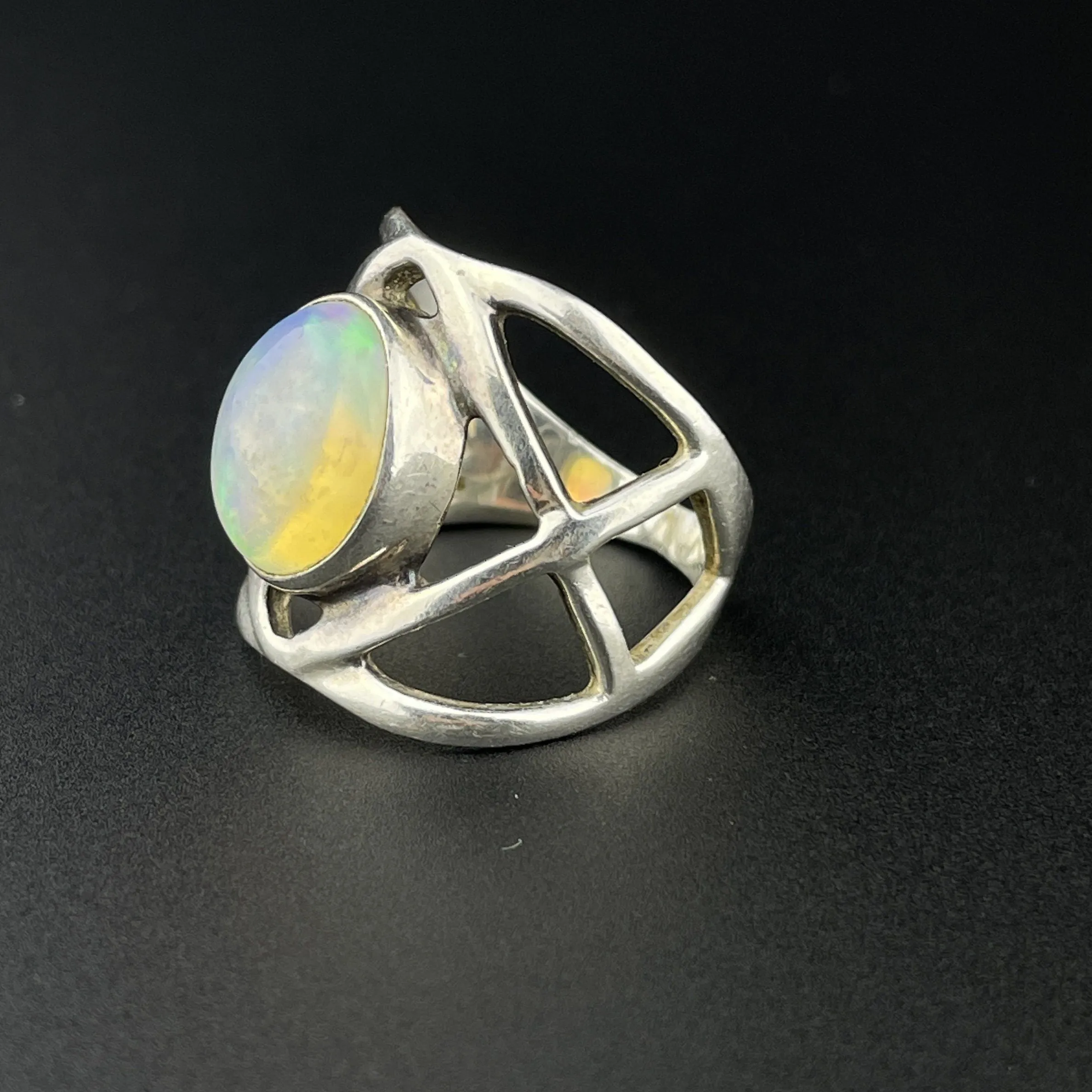 Vintage Fire Jelly Opal Cabochon Silver Infinity Band Ring